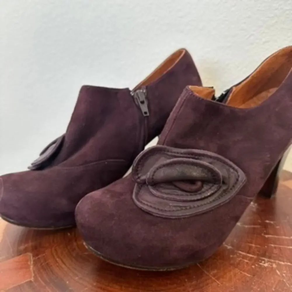 Chie Mihara Suede Leather Heeled‎ Shoes - Size 37